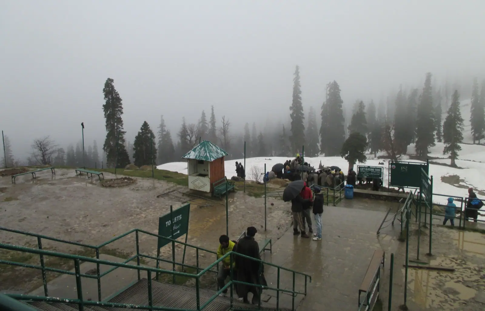 How to reach Gulmarg