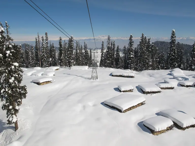 Gulmarg: Gondola, Skiing, Meadows