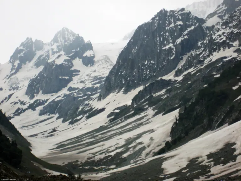 Sonmarg: Glaciers, Sindh river, Gateway to Ladakh