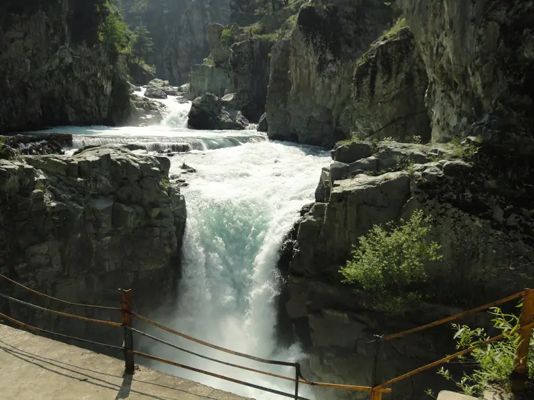 Waterfall of Aharbal